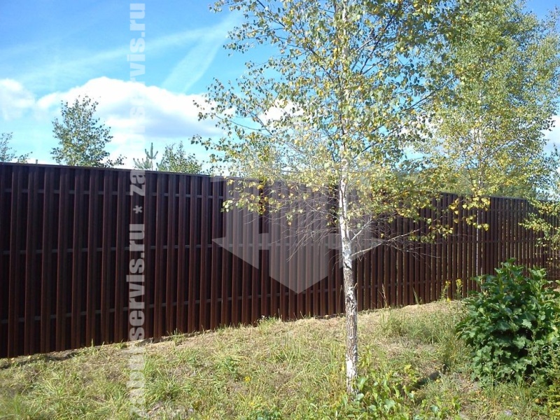 Забор из евроштакетника в шахматном порядке 154 метра