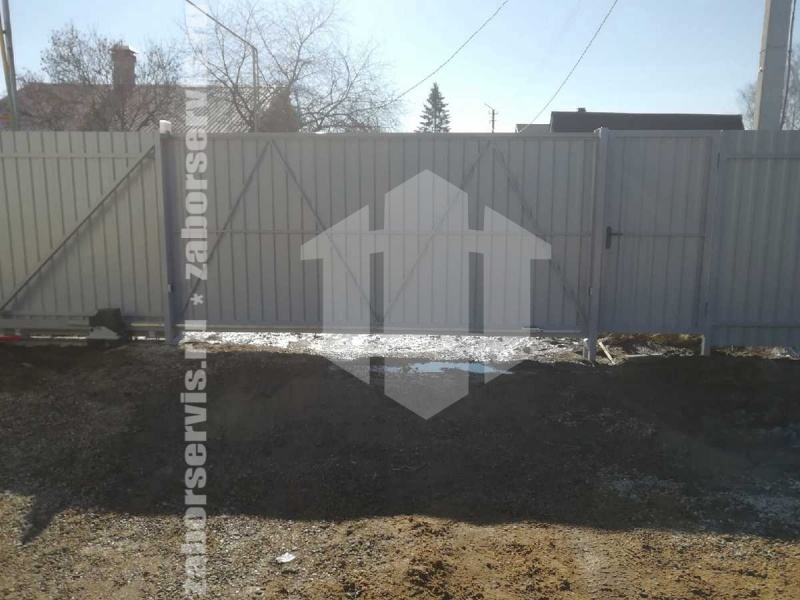 Забор из профнастила с забивными столбами 75 метров