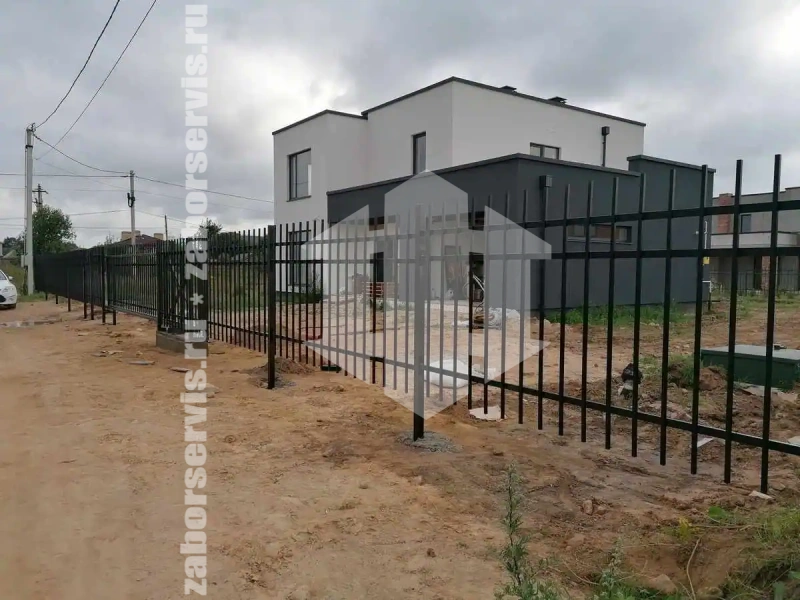 Сварной забор с откатными воротами 85 метров