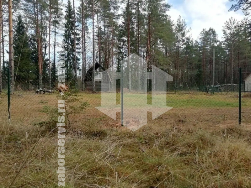 Забор из сетки рабицы в натяг с протяжкой арматуры 25 метров