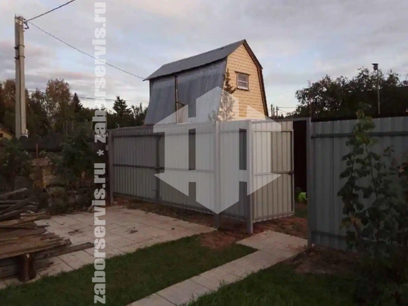 Забор из профнастила 38 метров коричневый