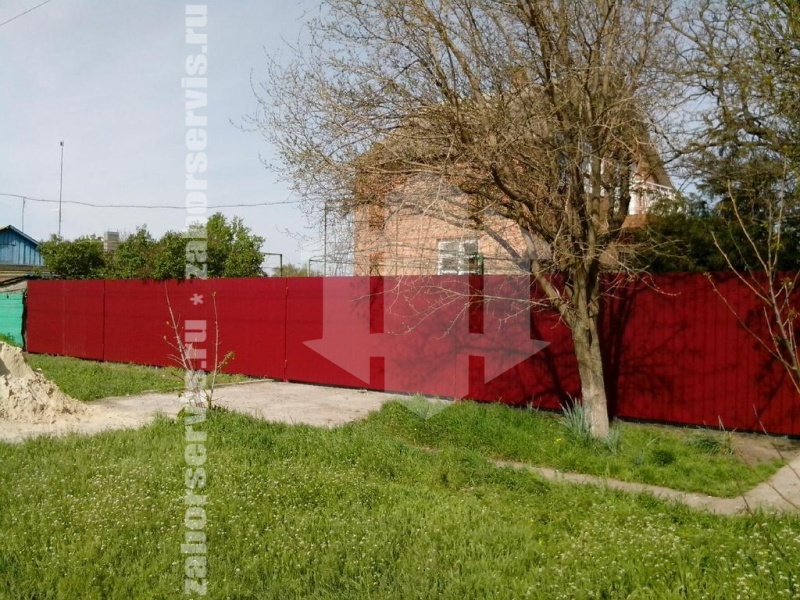 Забор из профнастила с забивными столбами 35 метров