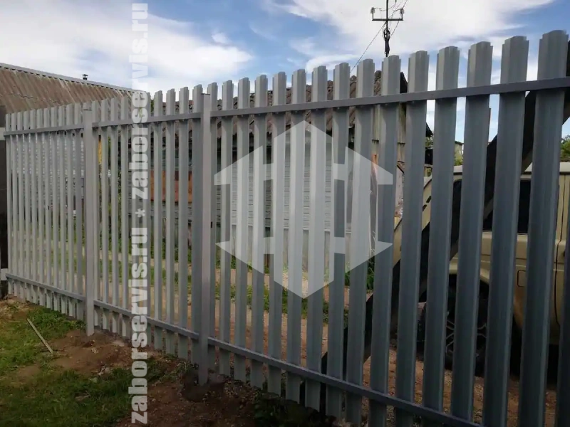 Забор из металлического штакетника оцинкованный 60 метров